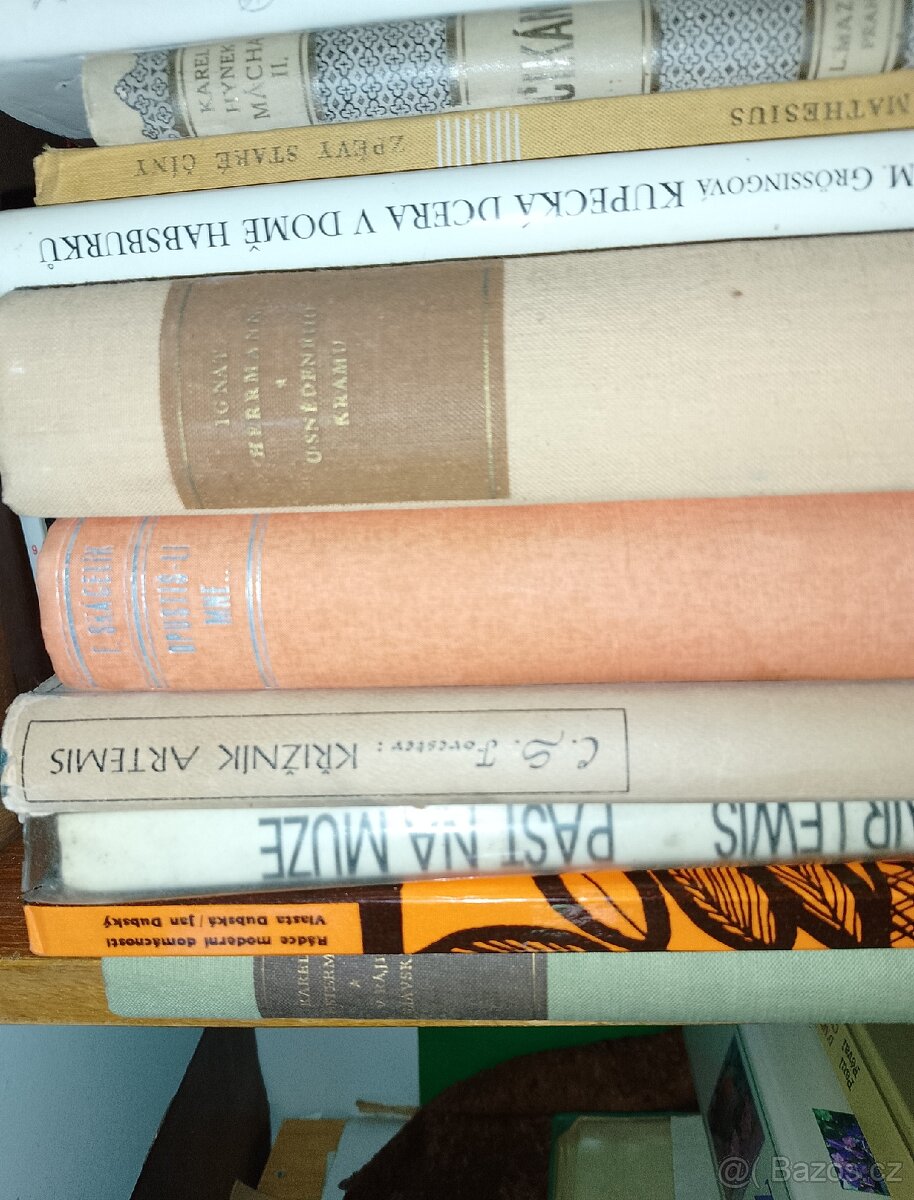 Různé knihy - 17