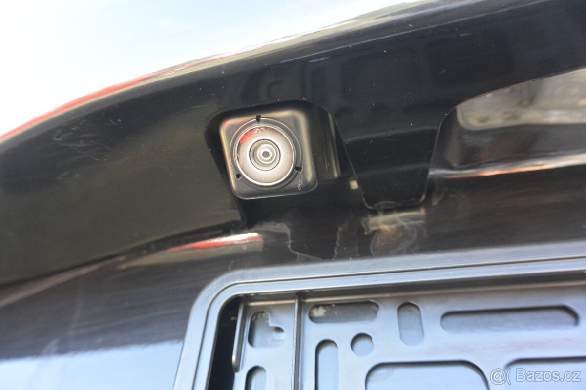 PRODÁM Mitsubishi Outlander 2.2 DI-D 4WD INTENSE, AUTOMAT - 17