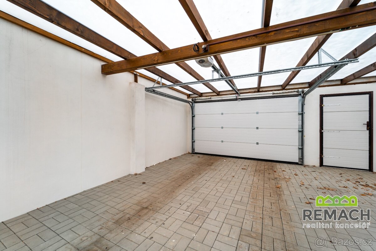 Pronájem, byt 3+kk, 110m2 Staré Město, ev.č. 03374 - 17