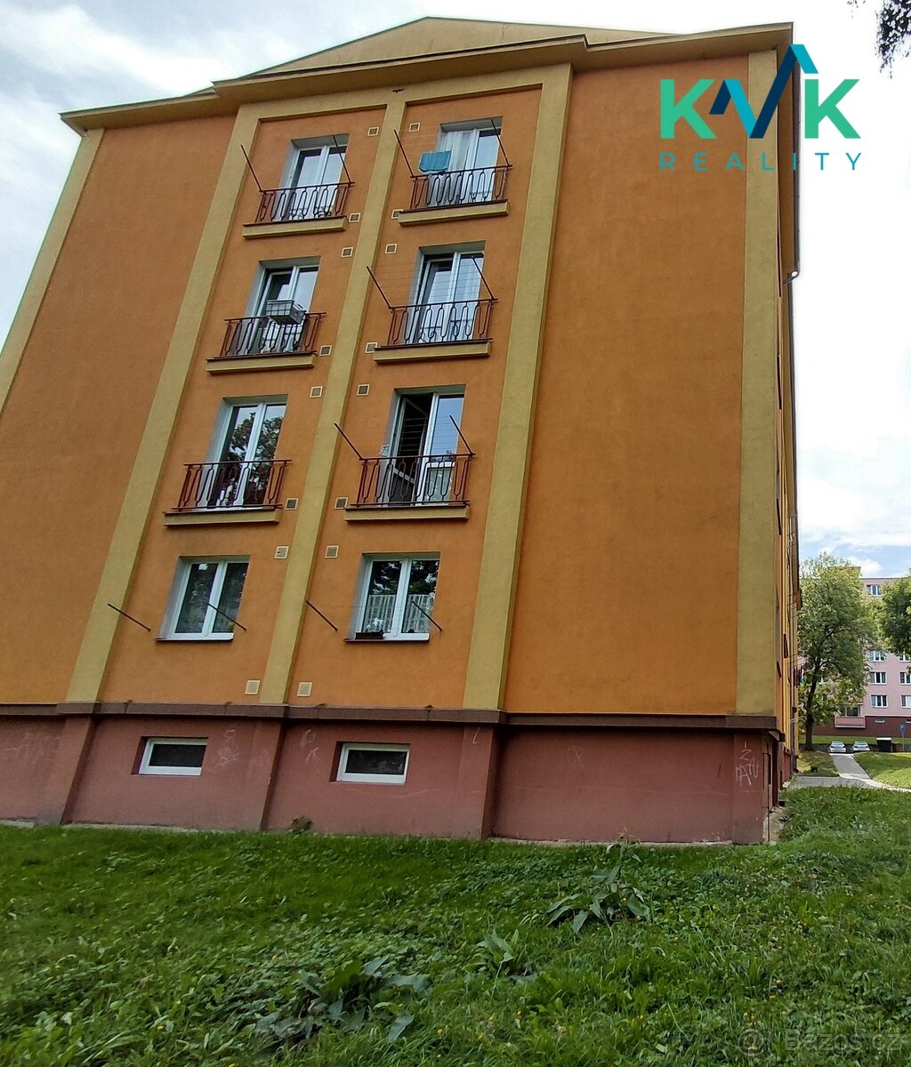 Pronájem bytu 3+1, 74 m2, 1.patro, ul. Lidická, Ostrov - 17