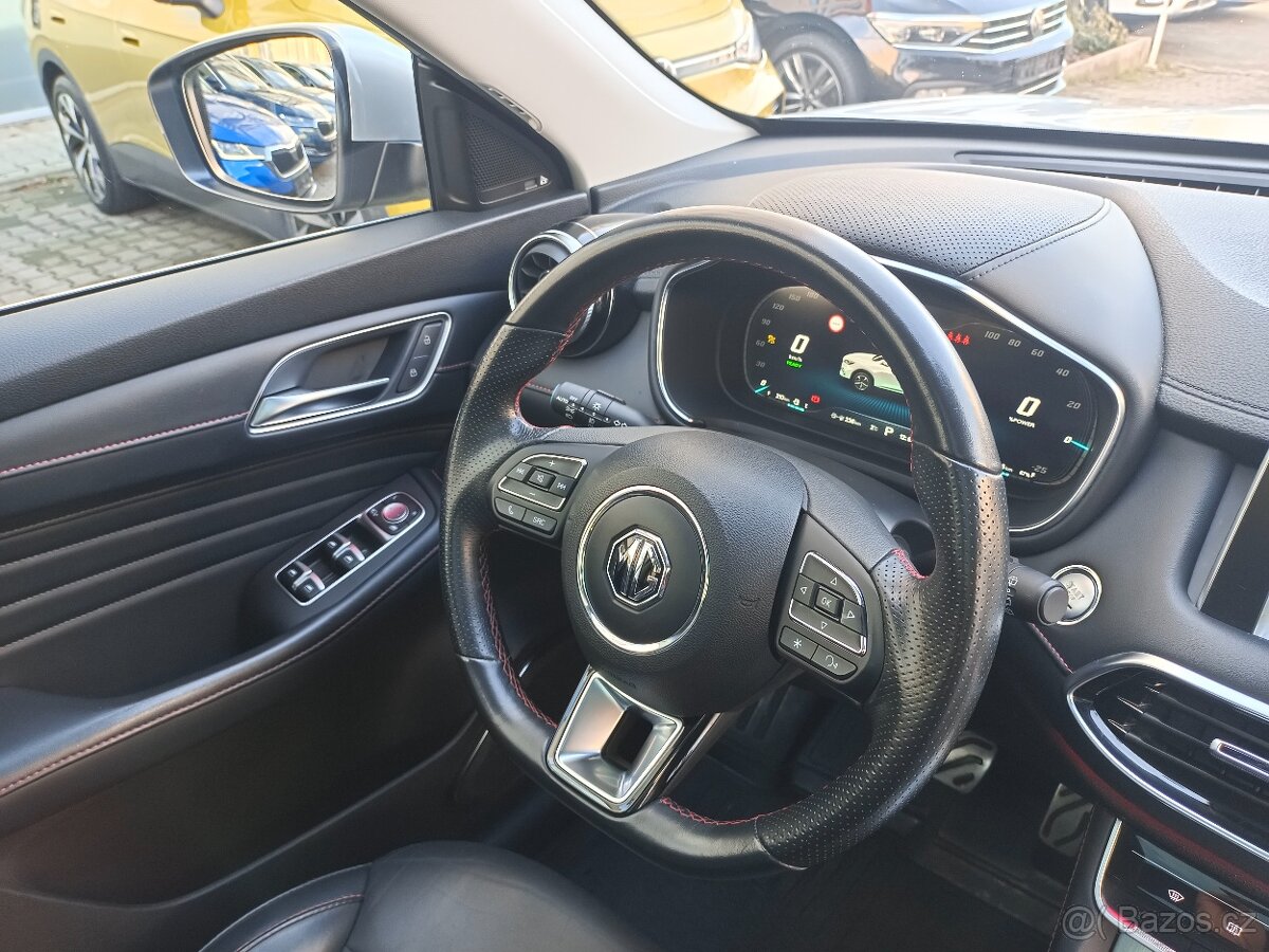 MG EHS PHEV Luxury 1.5 119kW AUT. 84tkm - záruka Autodraft - 17