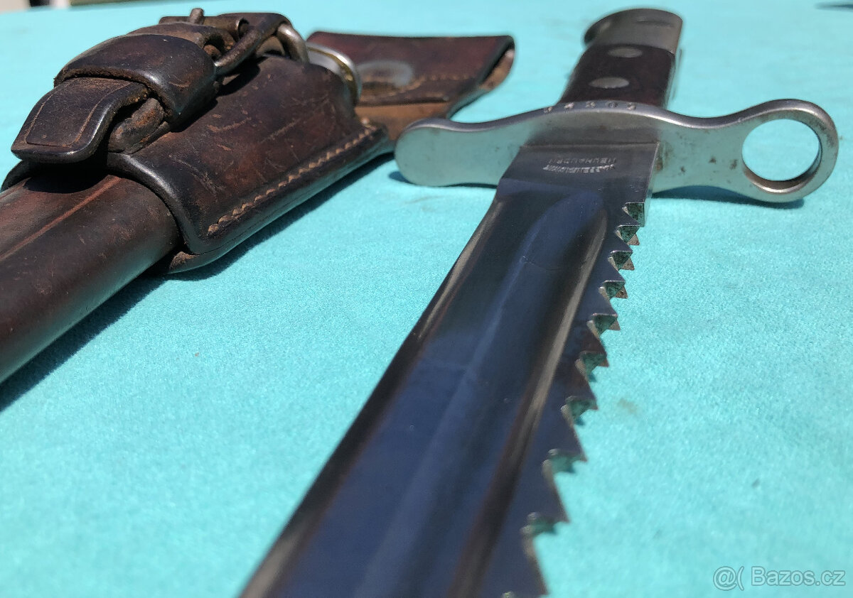 Švýcarský bodák M1914 s pilou - 17