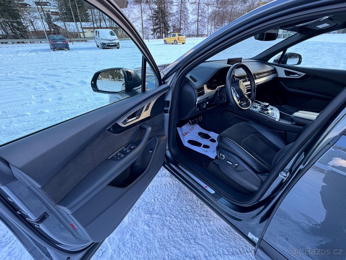 Audi Q7 S/S line, black edition, 8 TT, 7 míst - 17