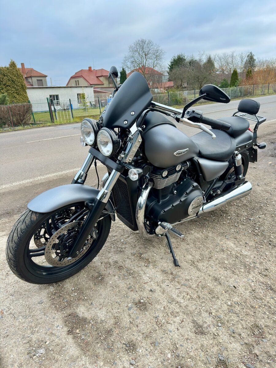 Triumph Thunderbird 1700 storm - 17