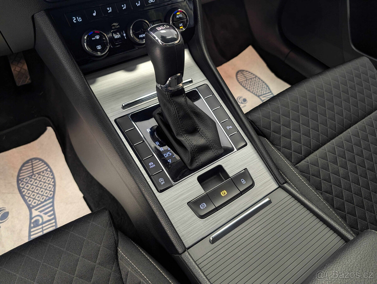 Škoda Superb 2,0 TDI STYLE - 17