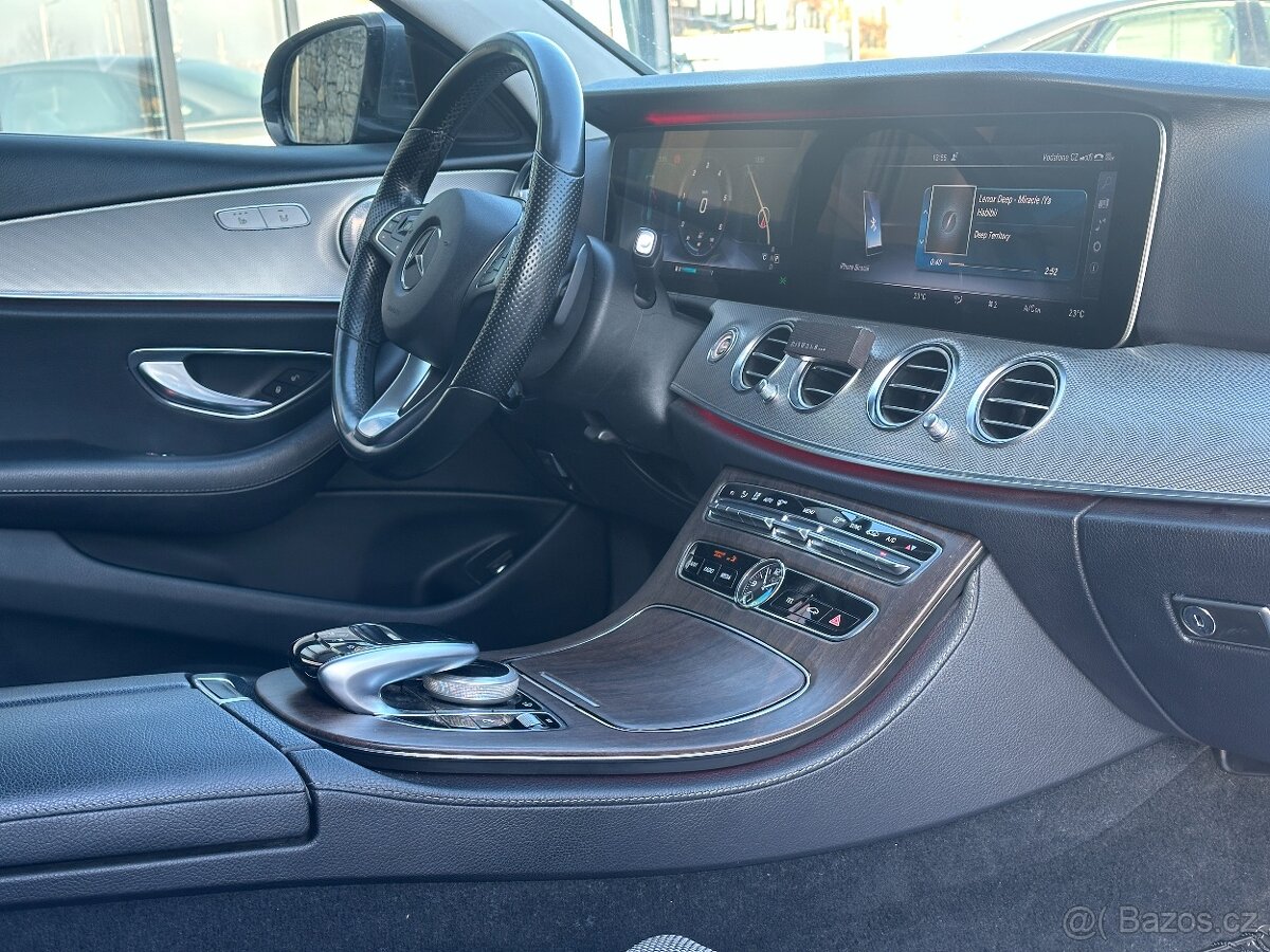 Mercedes-Benz E 220 2016 - 17