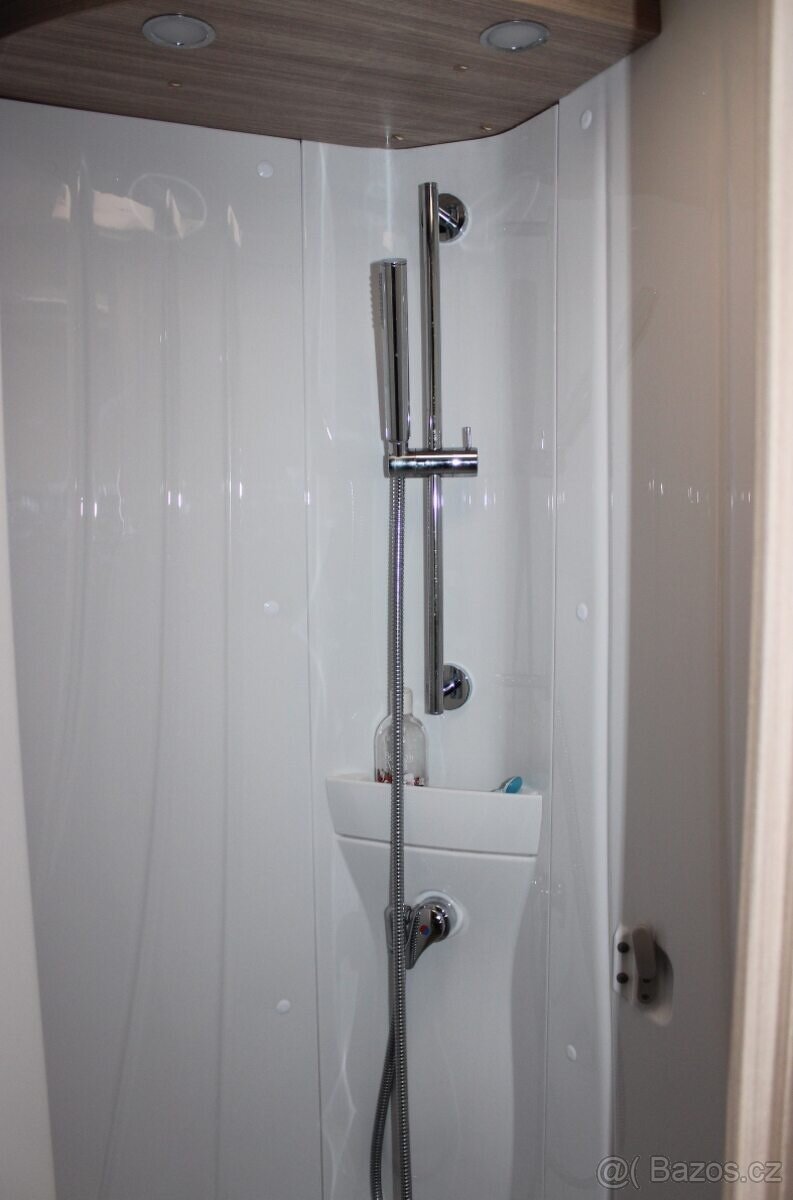 Burstner IXEO 710 TOP STAV - 17