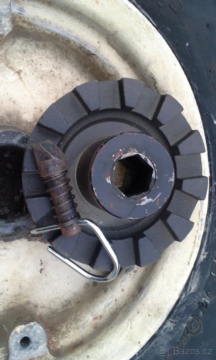 SEDÁK A POTAH na 4x4 malotraktor, možno i samostatně - 17