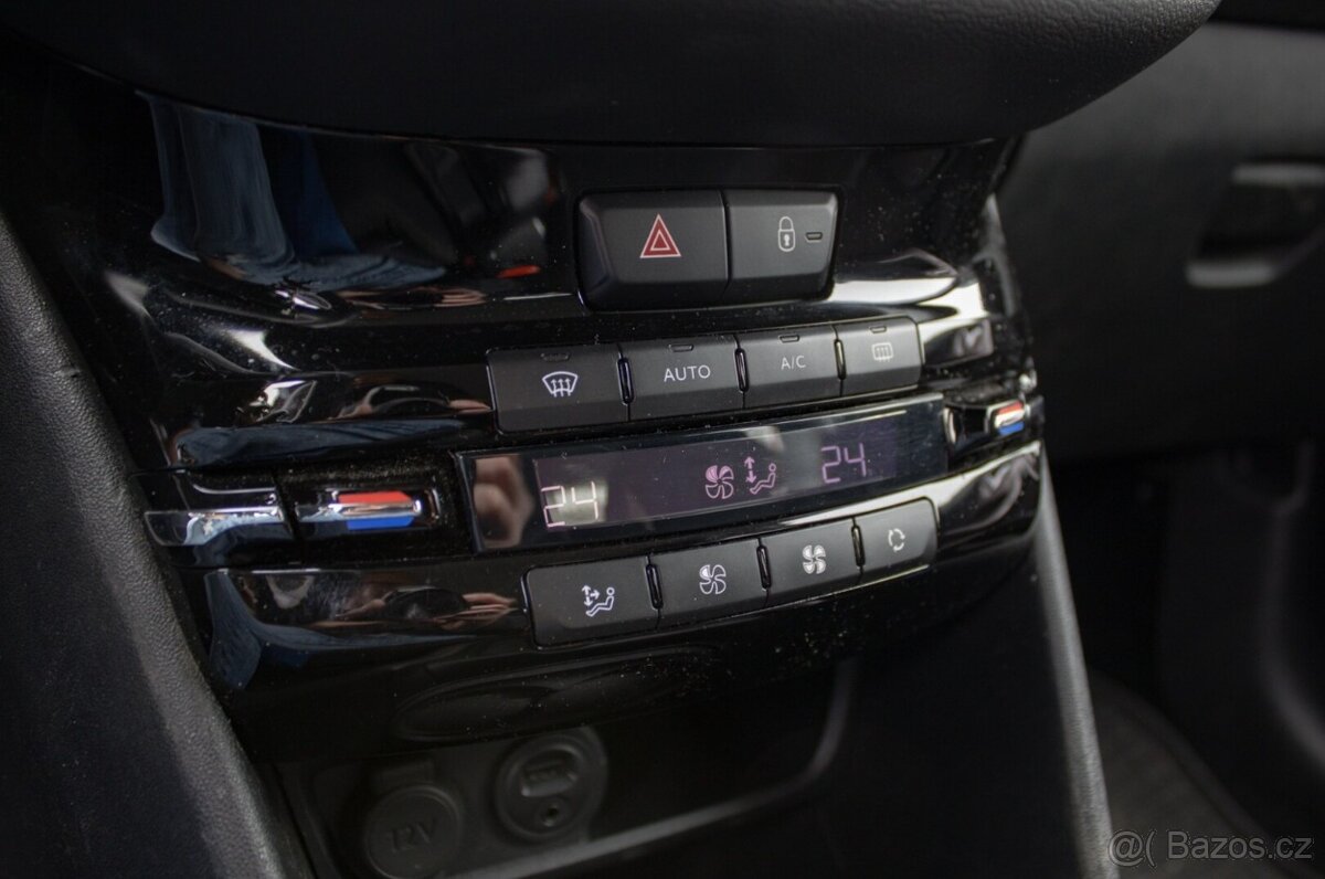 Peugeot 2008 1.2 PureTech 81 kW - 17