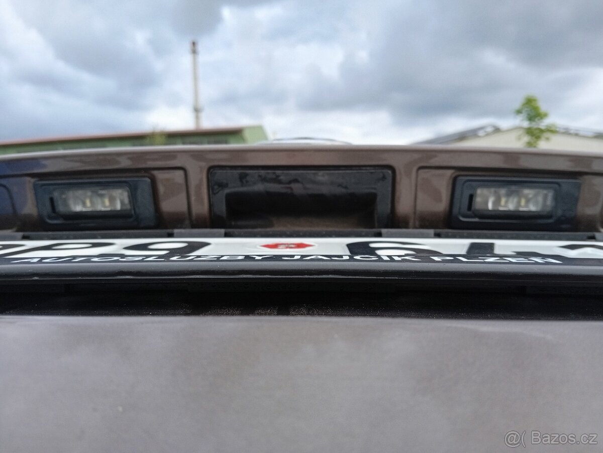 VW Golf VI kombi 2,0 103 kw po 1. majiteli z DE - 17