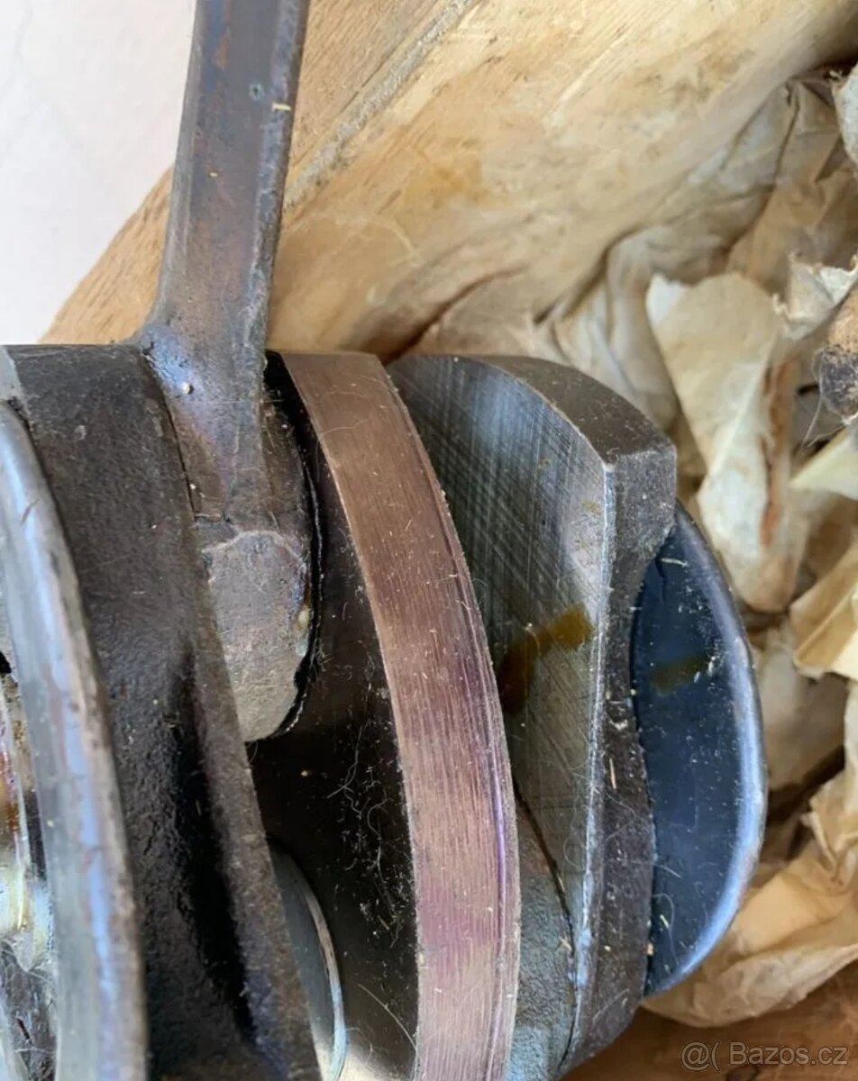 Originální nové válce písty kroužky z vojenského depozitu - 17