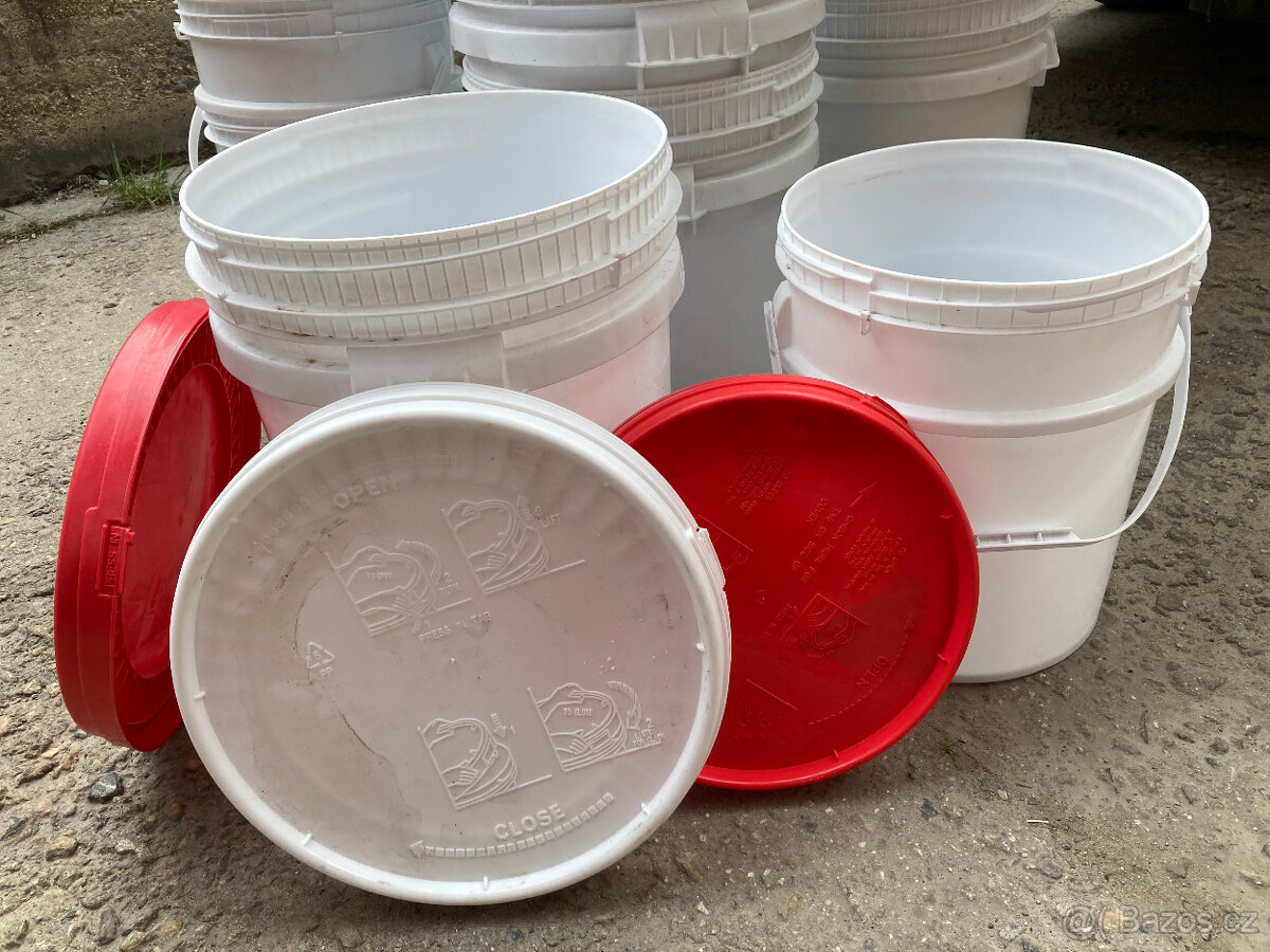 Sud soudek plastový s víkem obsah 35 - 50 litrů za 100 kč - 17