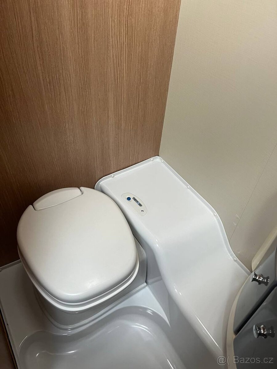 Karavan Sunlight Carado Capron 2015 - 17