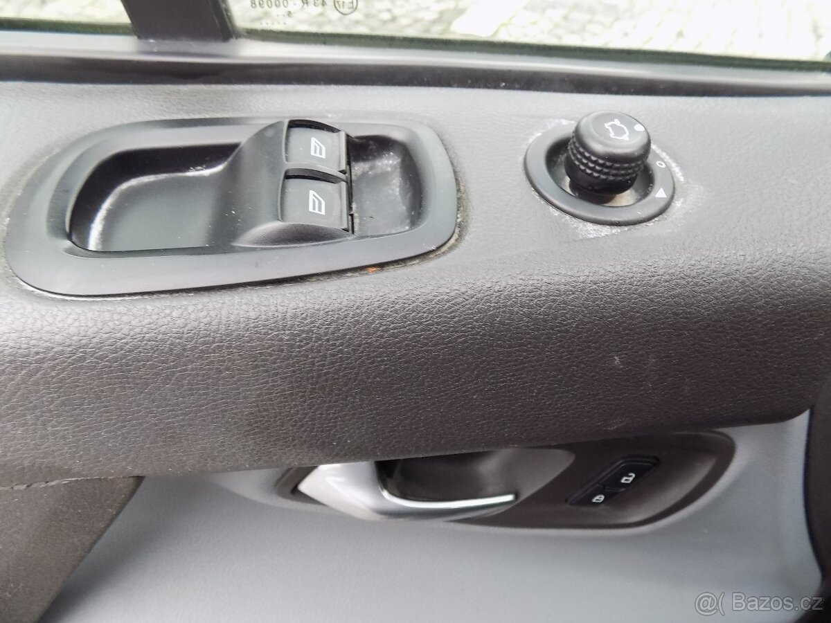 Ford Transit Custom 2,2 TDCI 92 KW L2H2, AC, TEMP - 17