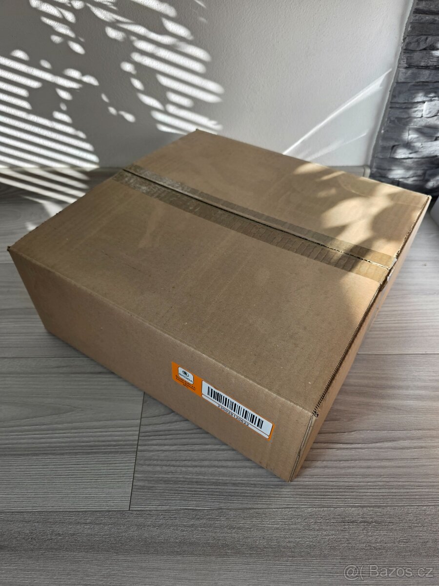 Nový zkosený volant Škoda + PÁDLA DSG - 17