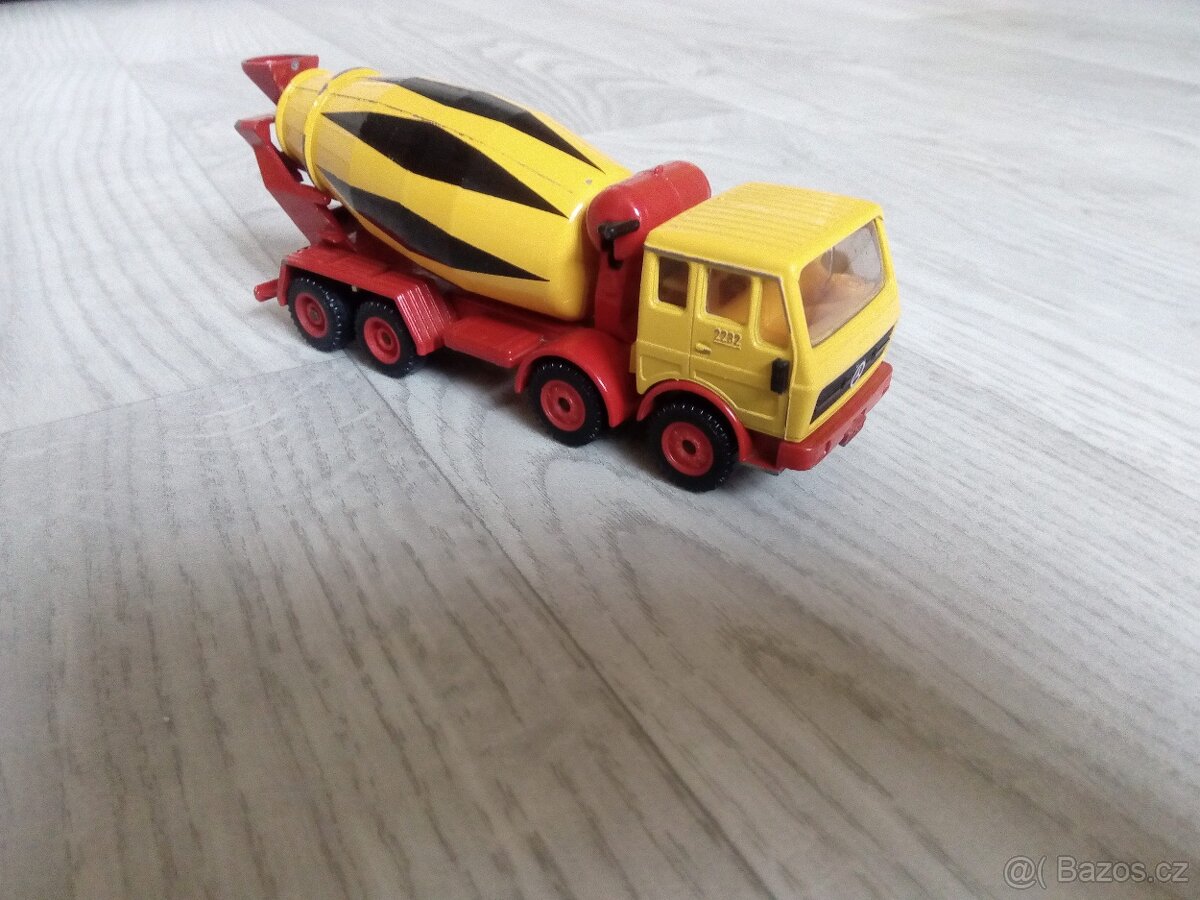 autíčka Siku větší - 17