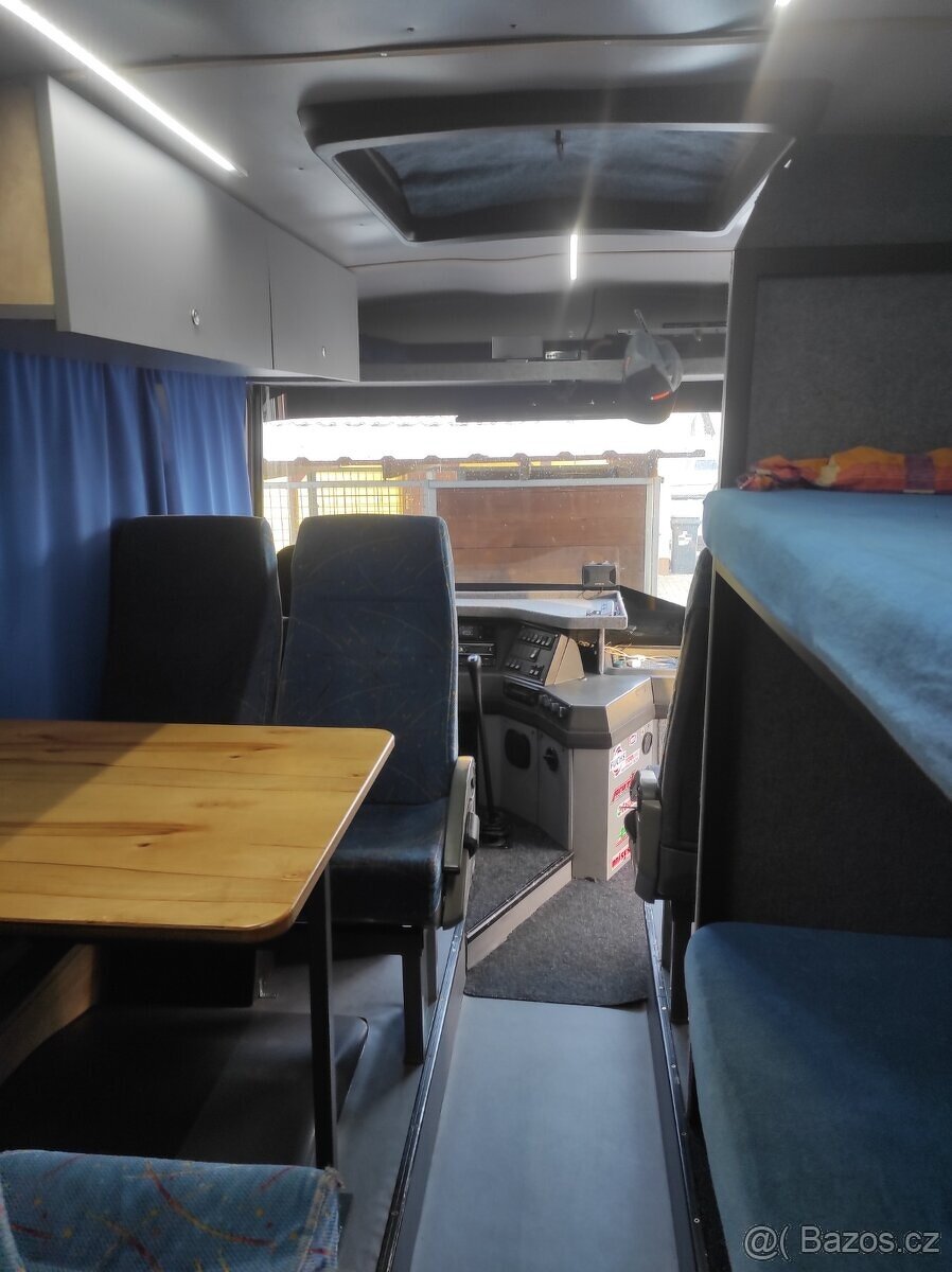 Prodám Obytný autobus Karosa Recreo - 17