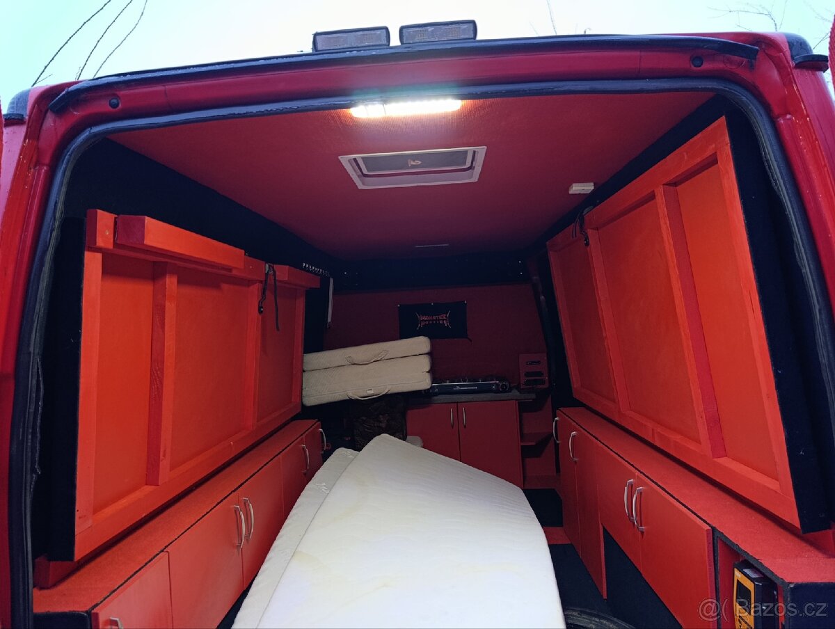 Obytný Ford Transit Pěkný - 17