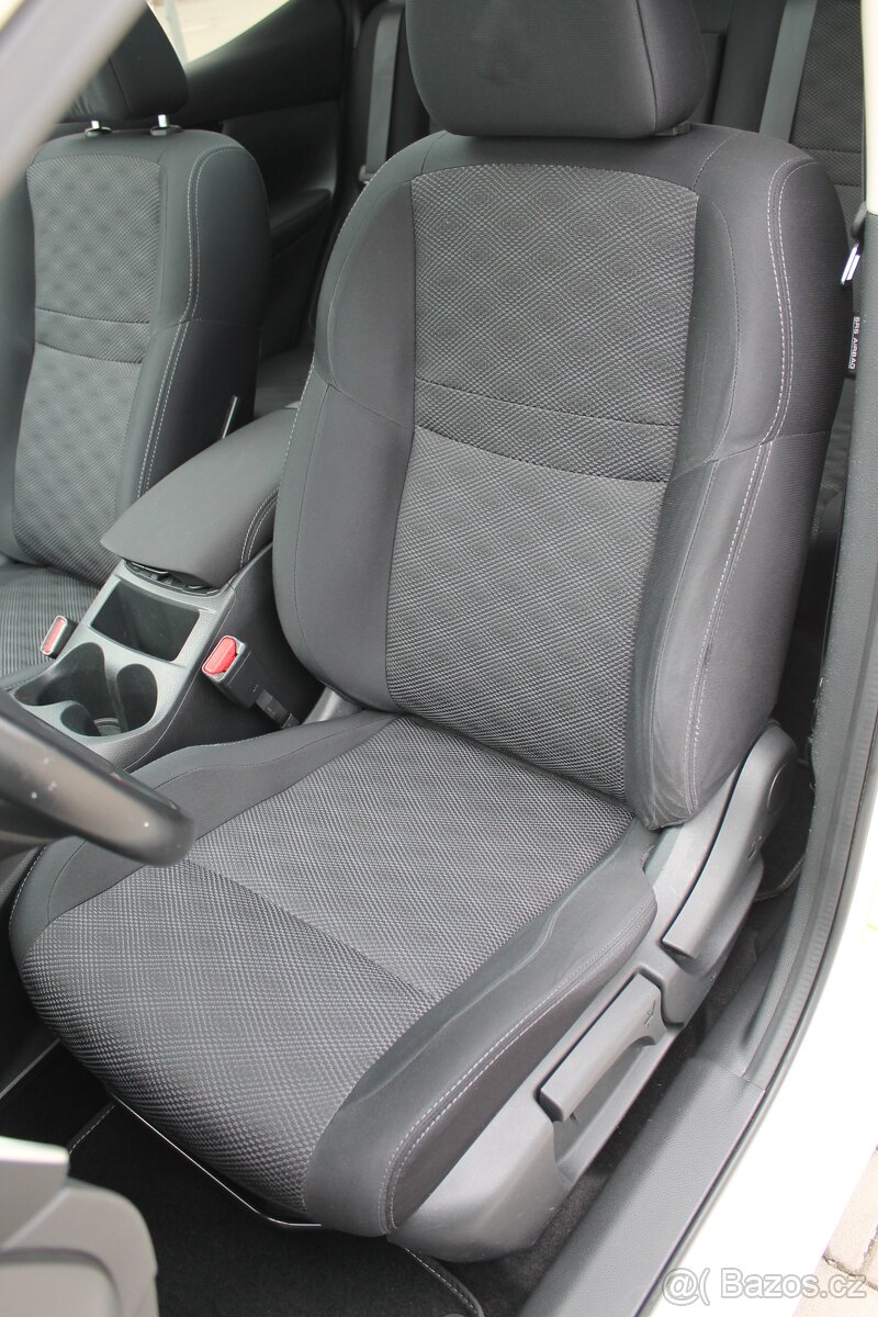 Nissan Qashqai 1.5dCi 81kW Led+Kamery360°+Keyless+Panorama - 17