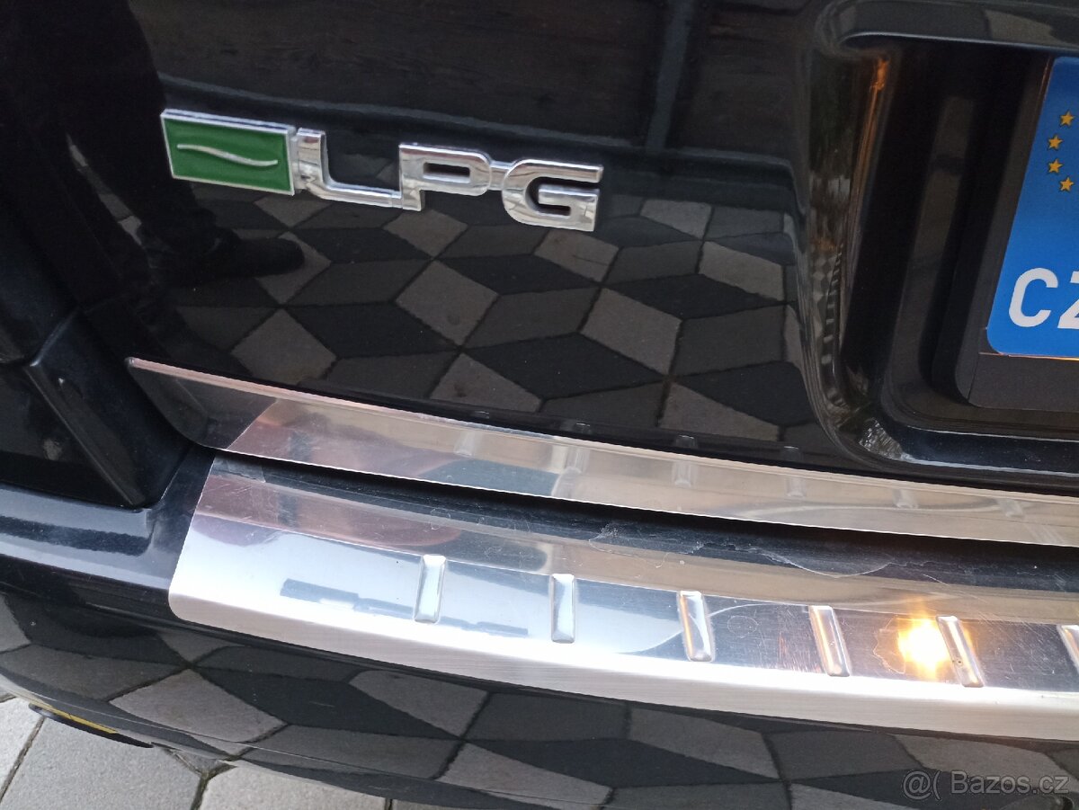 Citroen C4 Picasso 1.6i LPG - 17