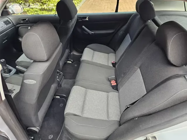 VW Golf 1.9 TDI 74kW,1.Majitel,Sport,Digi.klima. - 17