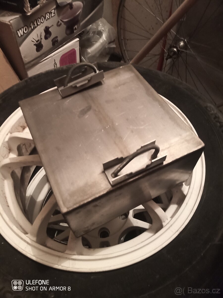 Přijímače vysílače z doby studené války - 17