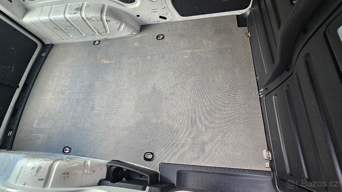 VOLKSWAGEN CADDY MAXI 2.0 TDi 110kW odpočet DPH - 17