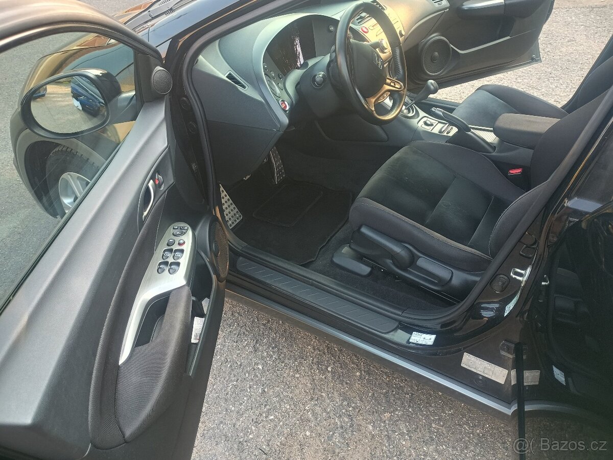 Honda CIVIC 1,4 i-VTEC - 17