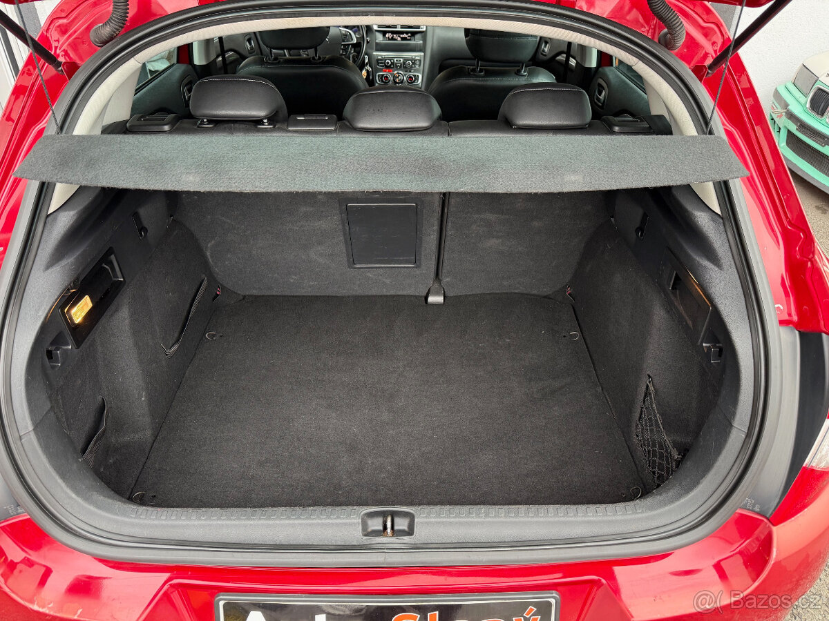Citroën C4 1.6i Exclusive,po servisu,2x kola - 17