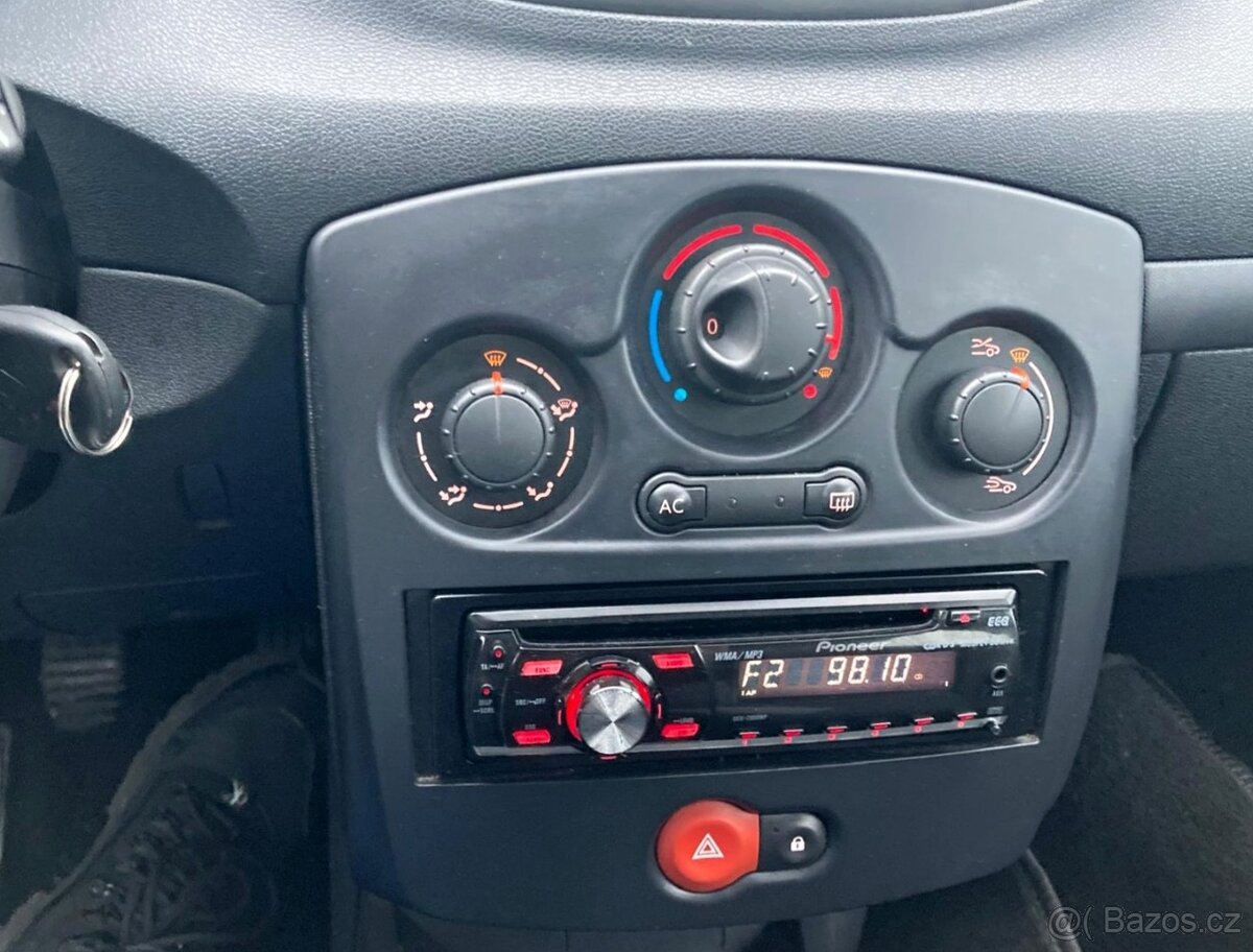 RENAULT CLIO 1.2i 8/2009 ČR, Klima, Jen 122TKM, 2x kola L/Z - 17