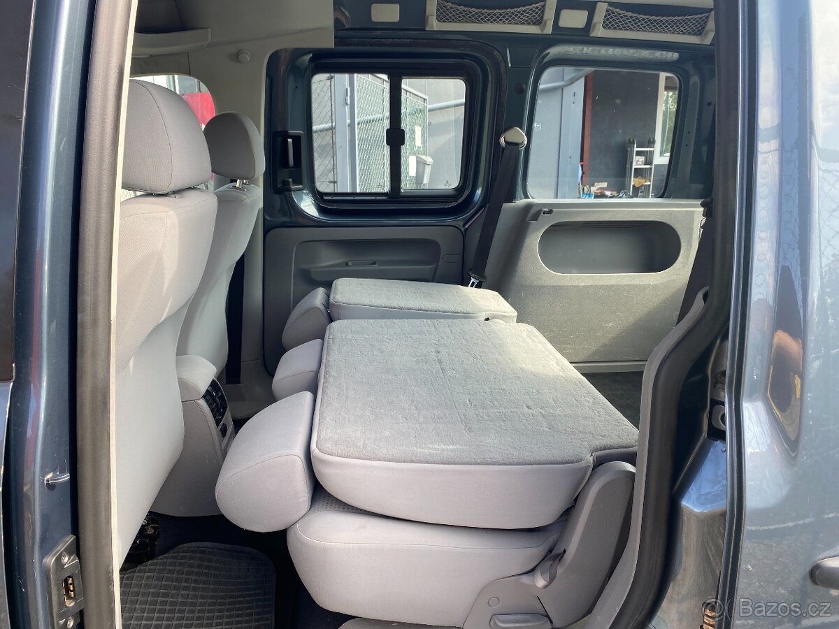 VW Caddy 1,9 TDi Aut.Klima, Tažné, AKU - 17