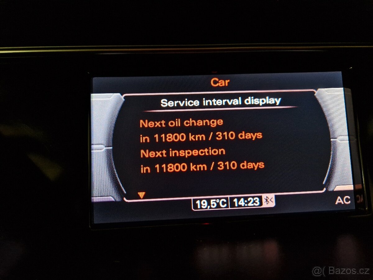 Audi A4 B8 facelift, 2013, 2.0 120 kW, manuál, bi-xenon - 17