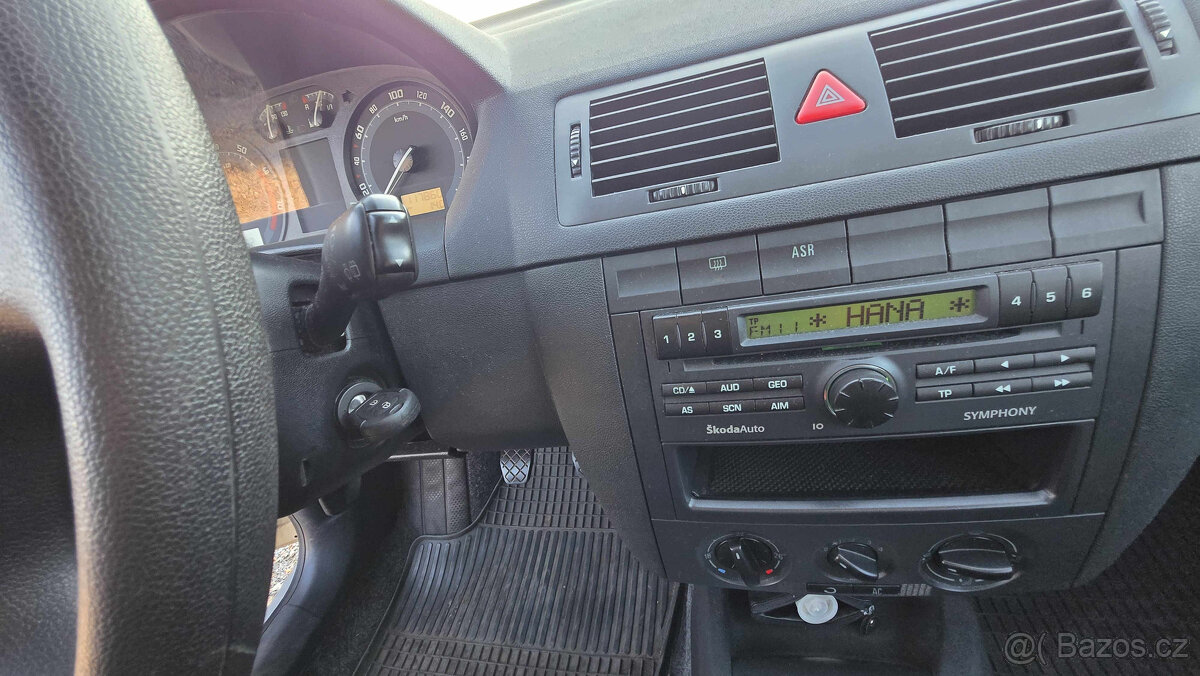 ŠKODA FABIA KOMBI 1.4 16V AMBIENTE 1MAJITEL - 17