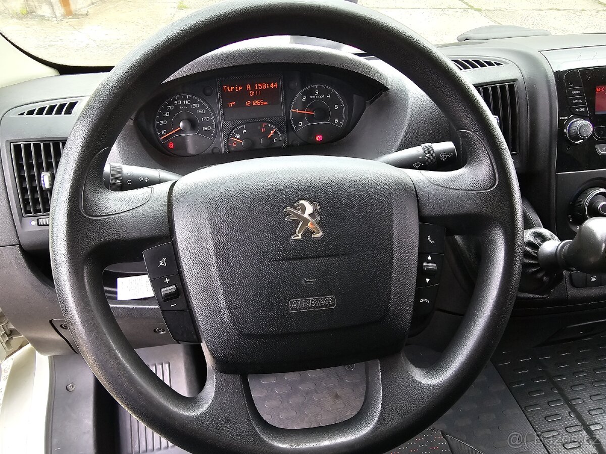 Peugeot Boxer
2,0 HDI
- 17