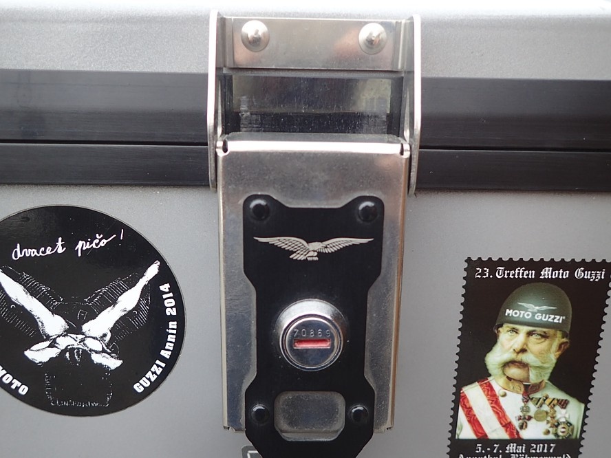 MOTO GUZZI V 85 TT E5 - 17
