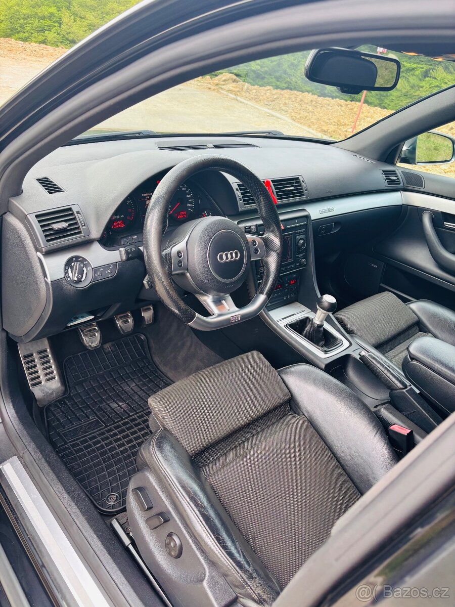 Audi RS4 avant b7 - 17