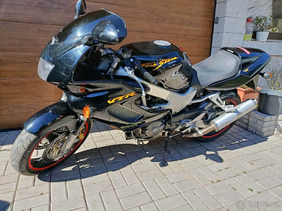 Honda vtr 1000 - 17