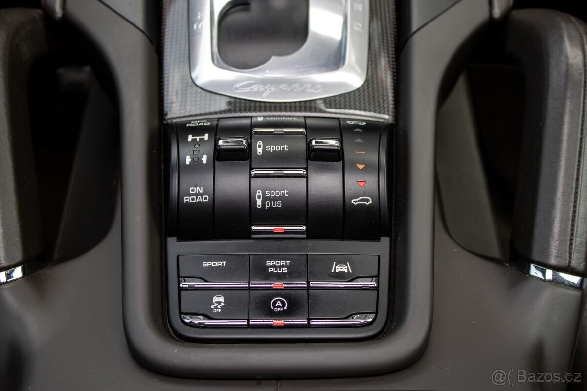 Porsche Cayenne S Diesel / 283kW / A8 / 2017 - 17