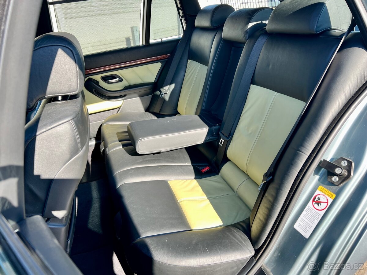 BMW 525iA Individual - 17