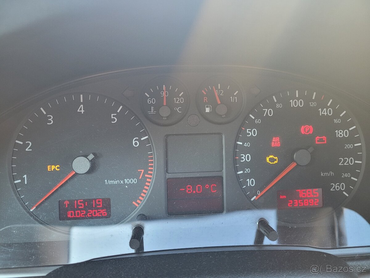 Prodám Audi A4 Avant 1.6 - 17