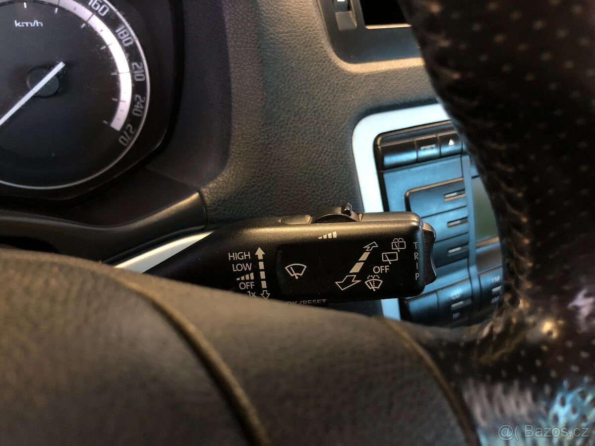 ŠKODA OCTAVIA 2.0TDI COMBI RS - 17