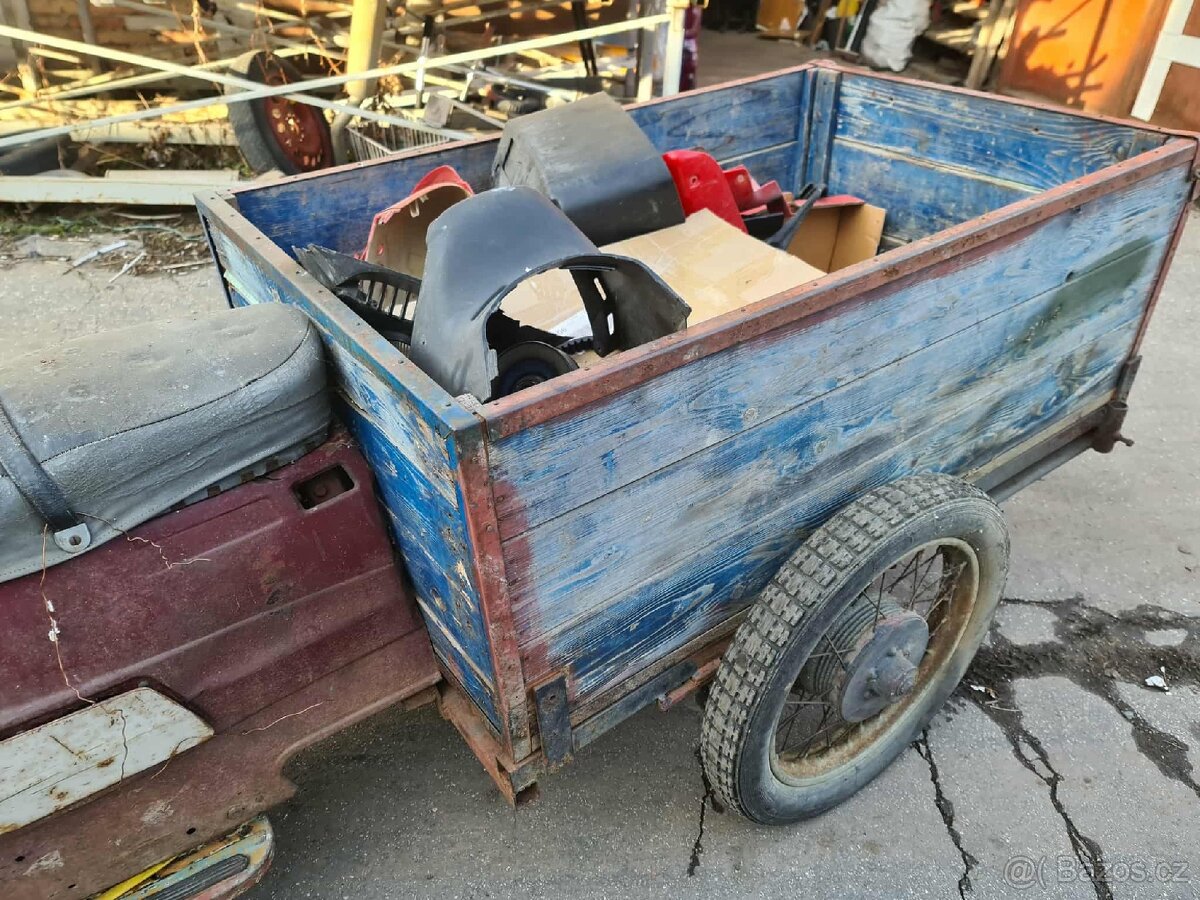 Tříkolka Manet - 17