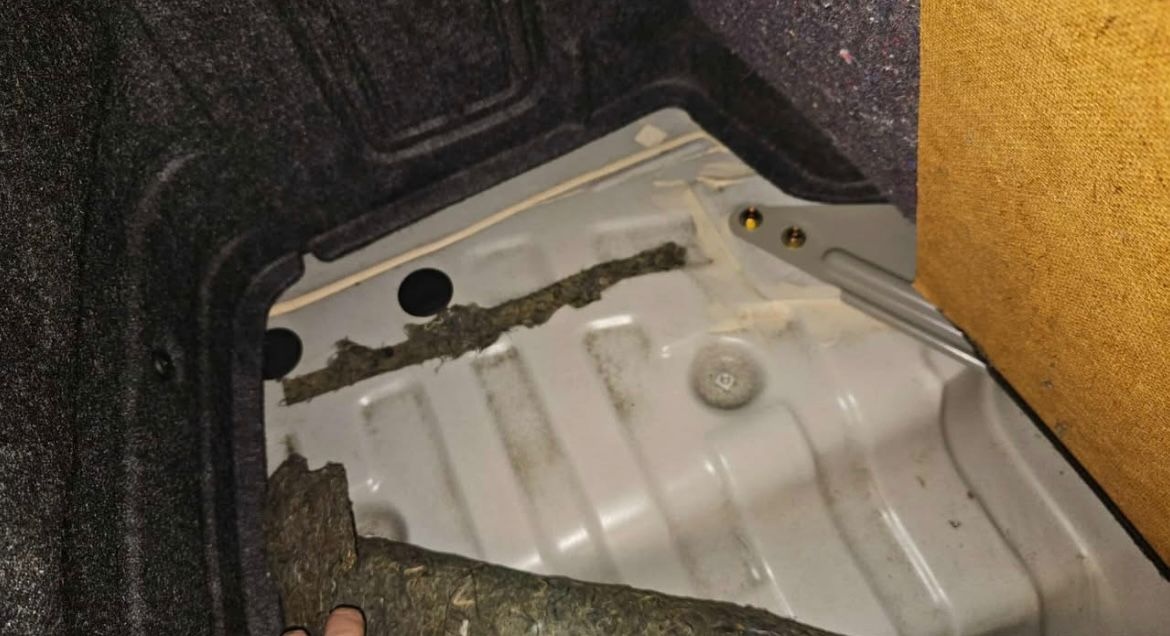 Nissan Skyline R34 - 17