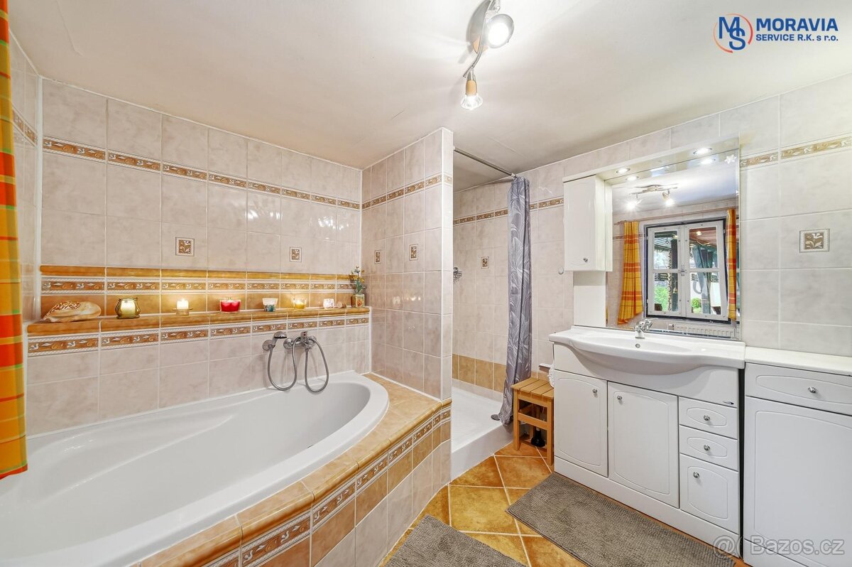 Krásná chalupa v obci Chobyně pod Šubířovem - 17