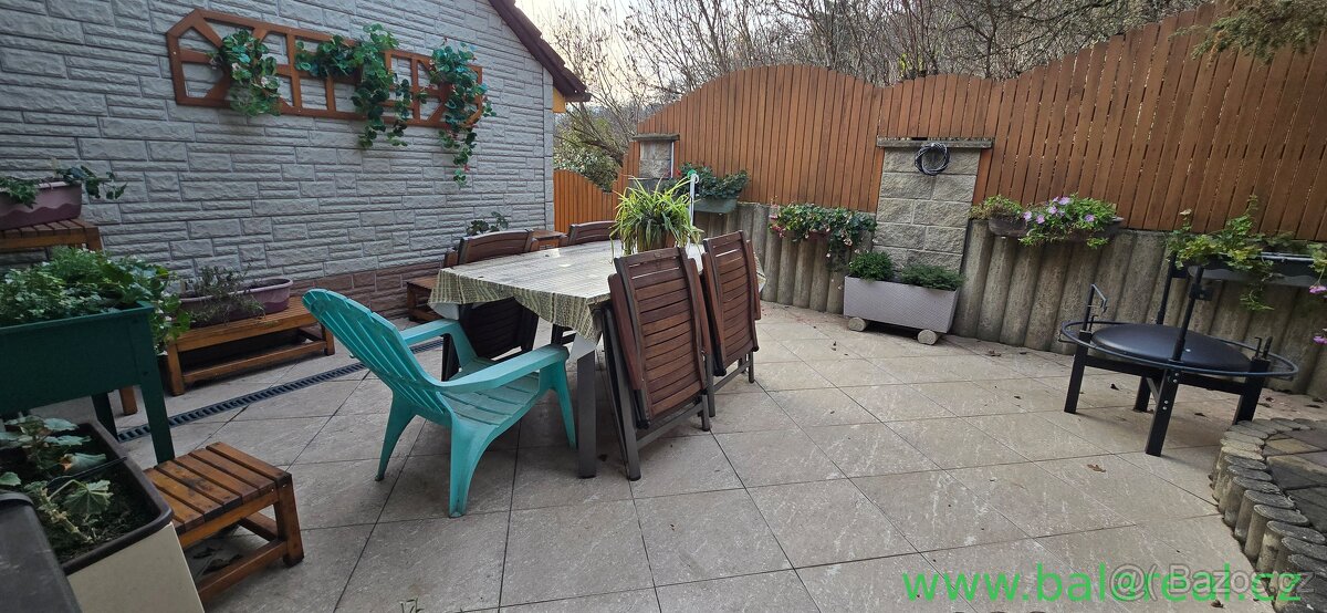 5+ KK Brno Řečkovice Mokrá Hora se zahradou 400 m2 a garáží - 17