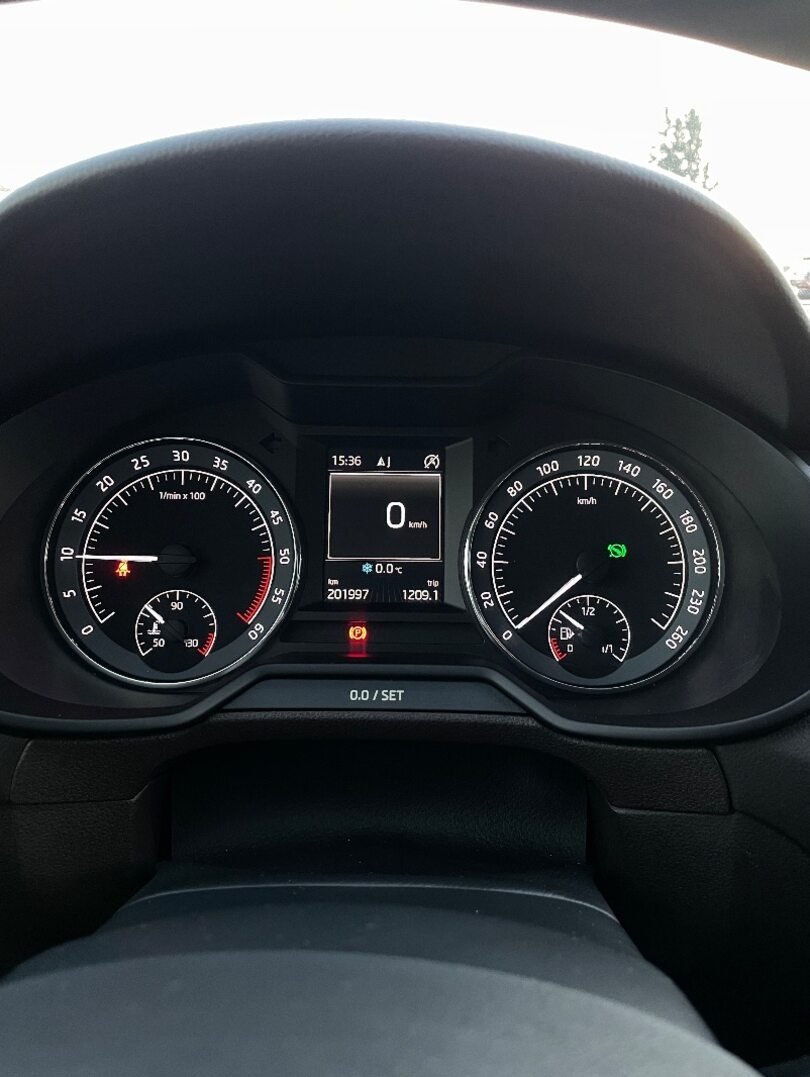 Škoda Octavia combi 2.0 tdi LK DSG - 17