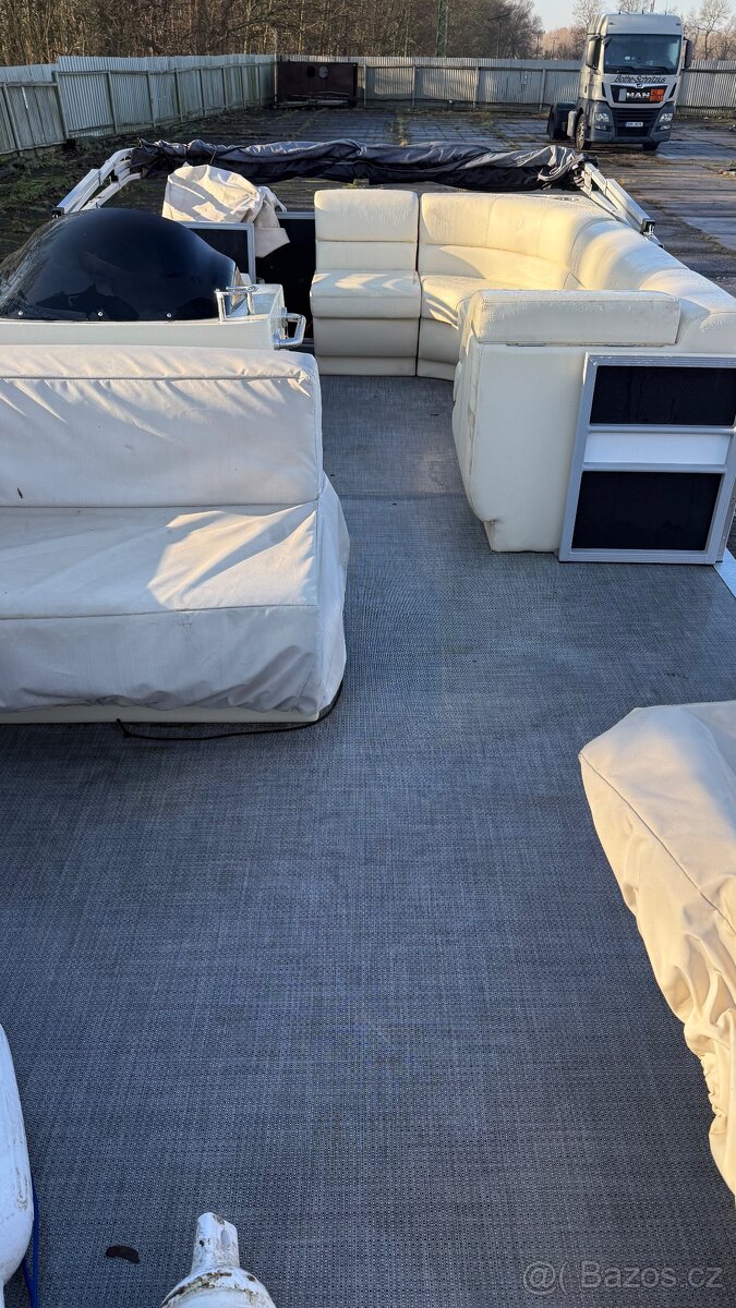 Katamaran 5/2023 dobre vybaven - 17