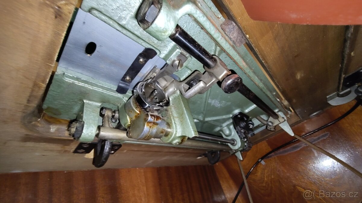 Šicí stroj Lada 233 - 17
