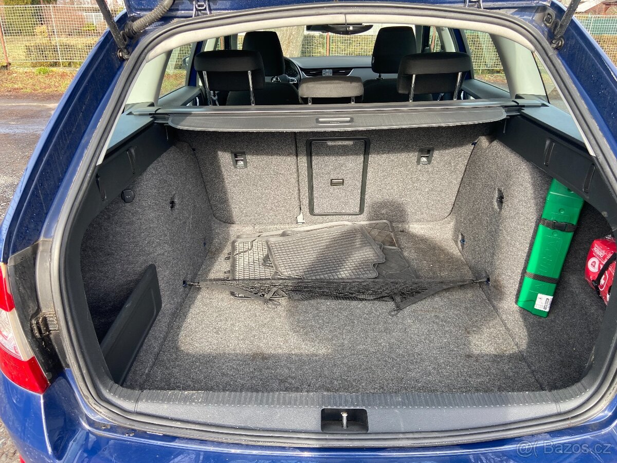 Škoda Octavia 1.6 TDi DSG Navigace, Tempomat - 17