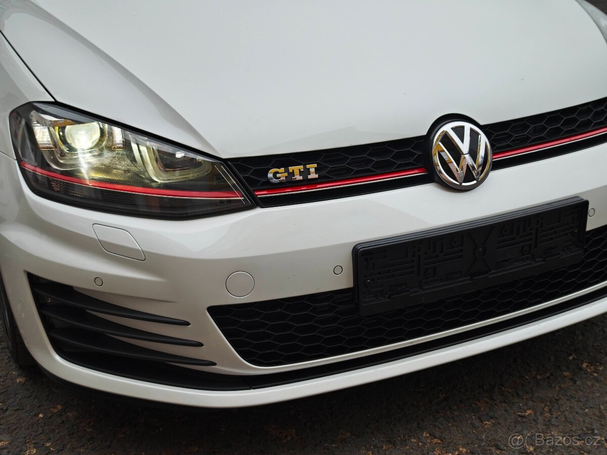 Prodám VW Golf 7 GTI Performance 2014 - 17